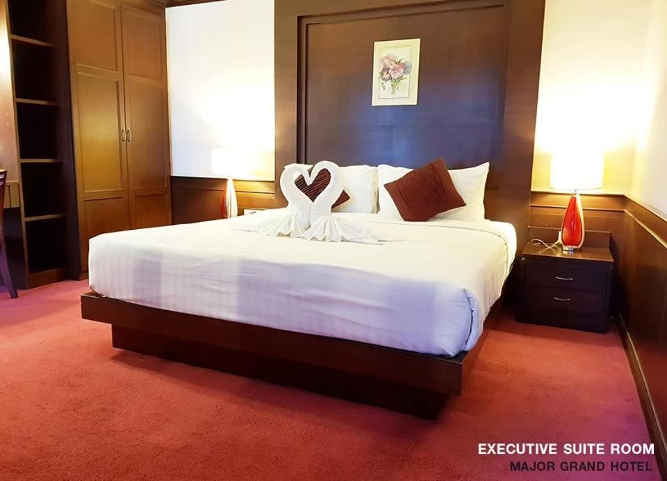 Major Grand Hotel Chum Phae Екстериор снимка