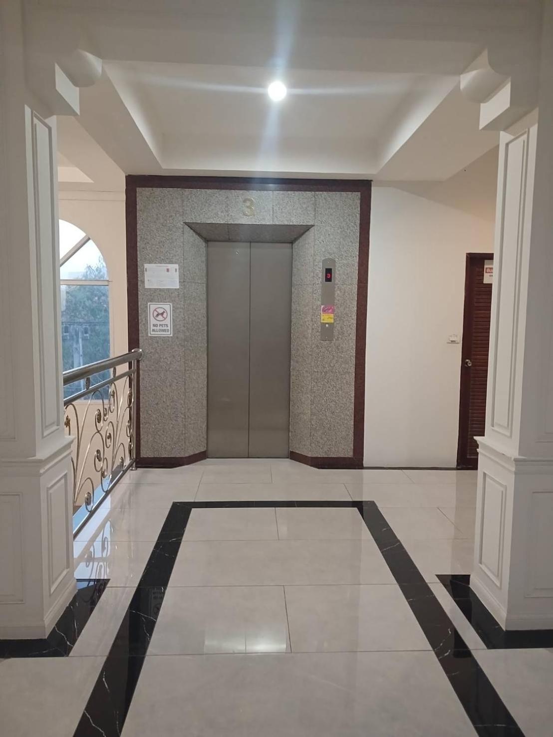 Major Grand Hotel Chum Phae Екстериор снимка