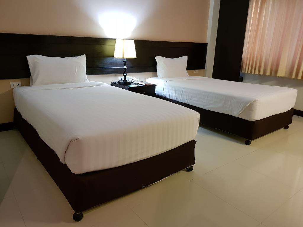 Major Grand Hotel Chum Phae Екстериор снимка