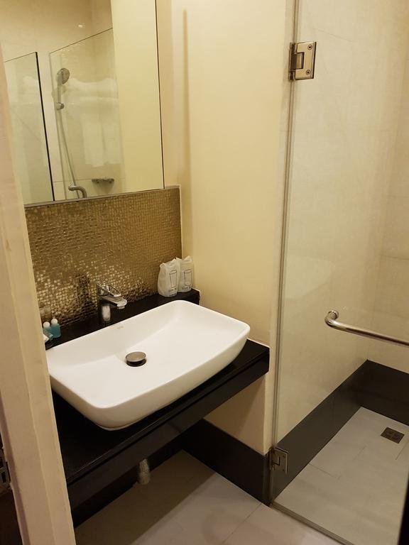 Major Grand Hotel Chum Phae Екстериор снимка