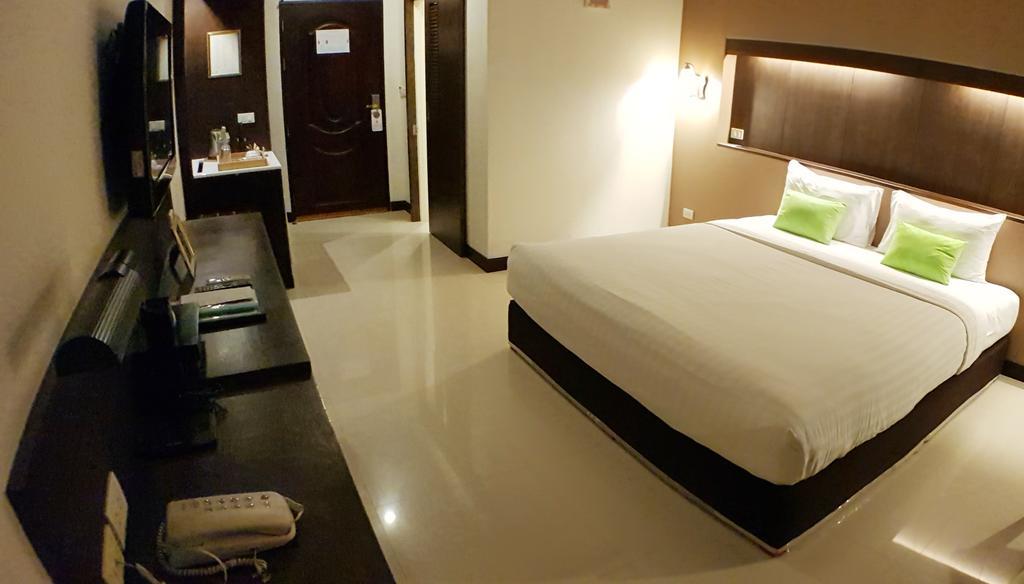 Major Grand Hotel Chum Phae Екстериор снимка